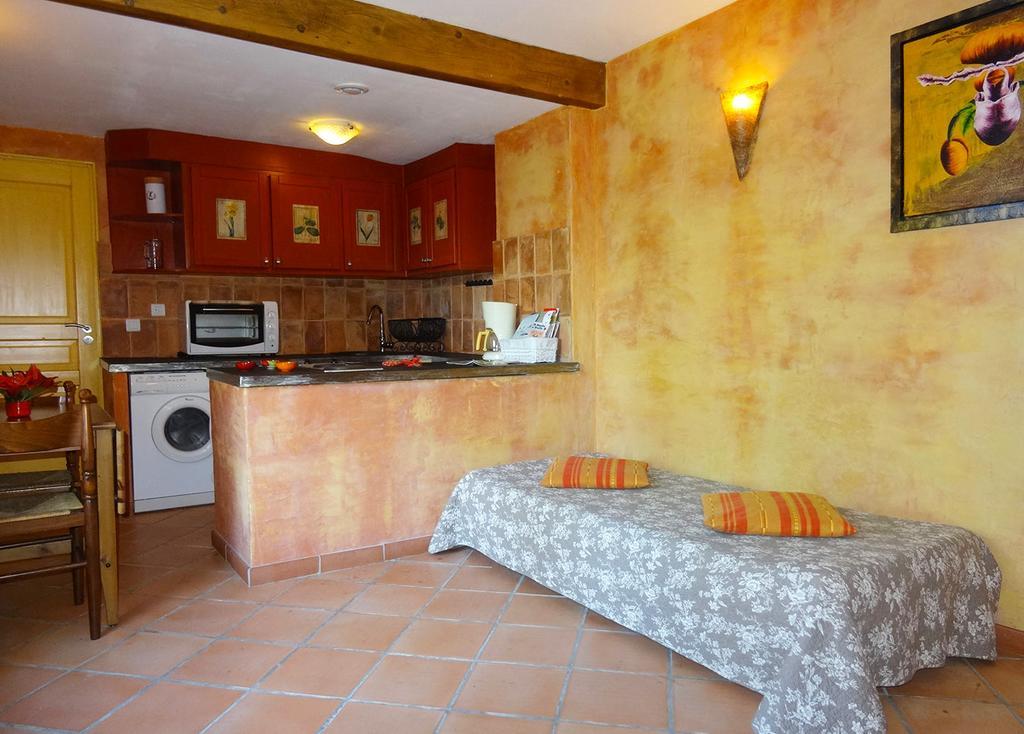 Le Mas De Pie Caud Bed & Breakfast Rognes Luaran gambar